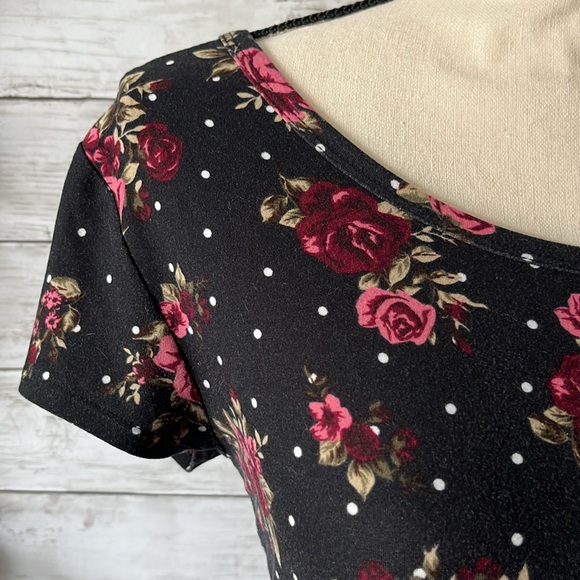 Polka Dot & Roses Top - Picture 2 of 7